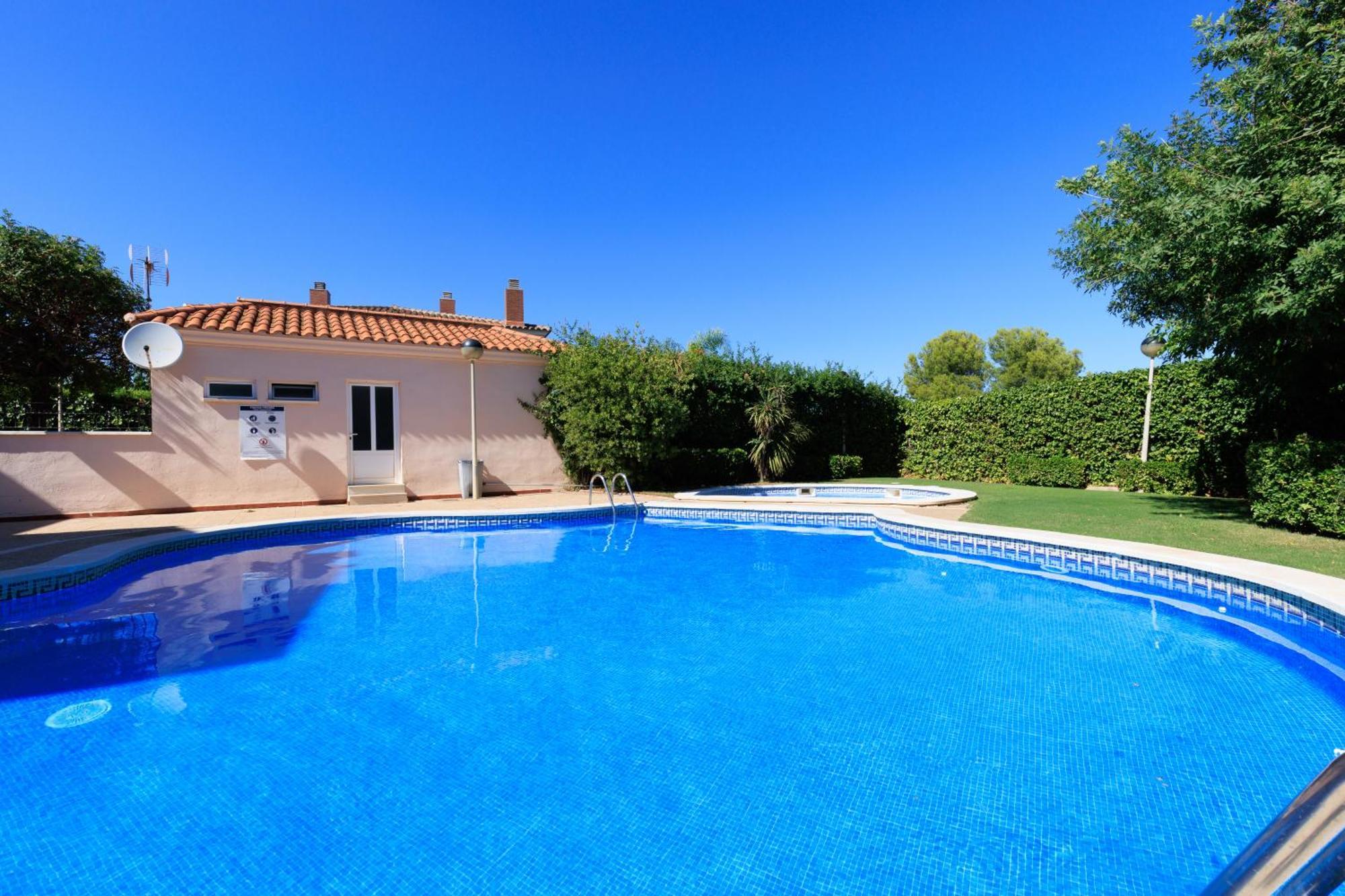 Adosado Con Jardin En Los Xalets De ซาลอว์ ภายนอก รูปภาพ