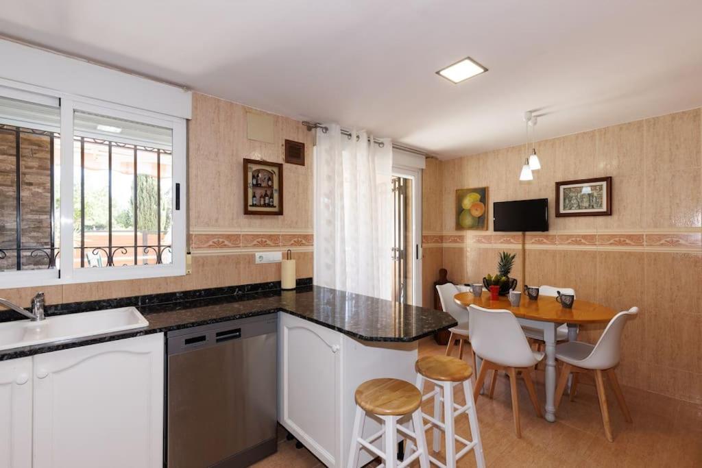 Adosado Con Jardin En Los Xalets De ซาลอว์ ภายนอก รูปภาพ